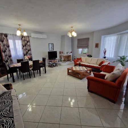 Appartement Lirika'S Airport House à Artemi Extérieur photo