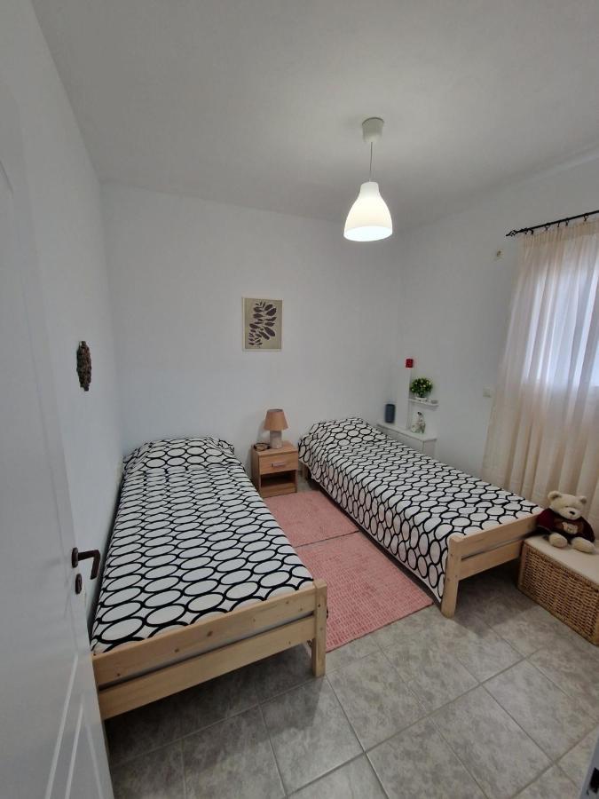 Appartement Lirika'S Airport House à Artemi Extérieur photo
